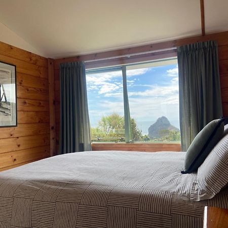 Seaview, Sun And Surf - Piha Holiday Home Exterior photo