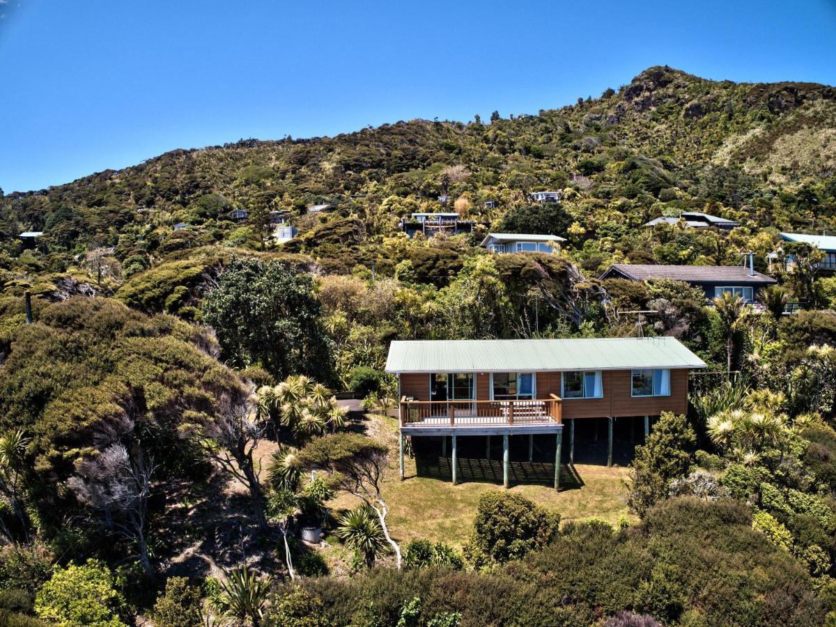 Seaview, Sun And Surf - Piha Holiday Home Exterior photo